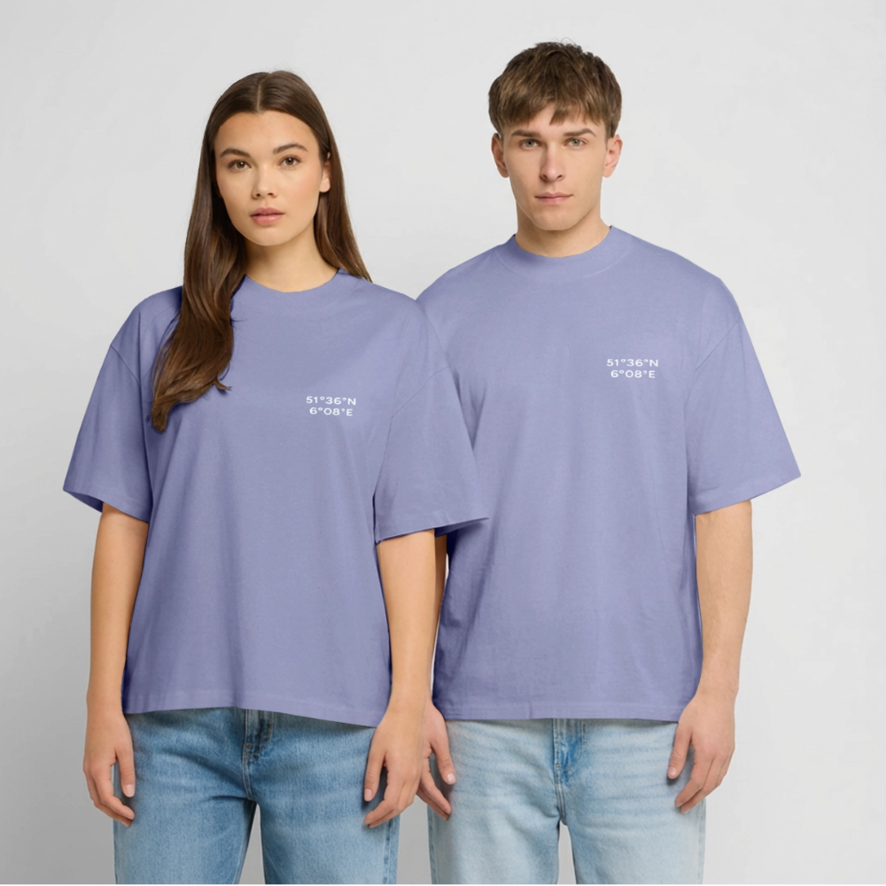 Oversized Unisex T-shirt - Sunset Bass Repeat - Violett