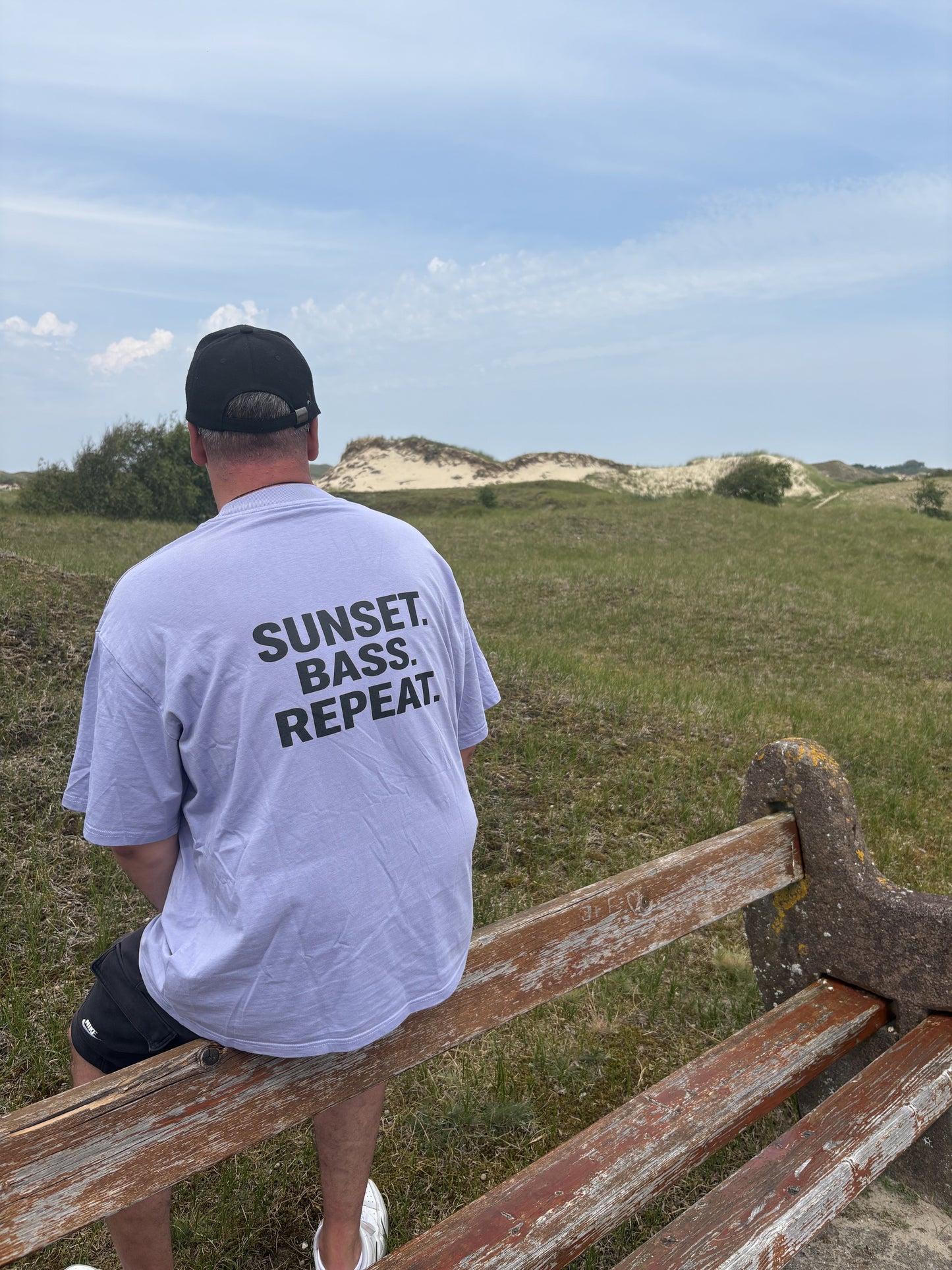 Oversized Unisex T-shirt - Sunset Bass Repeat
